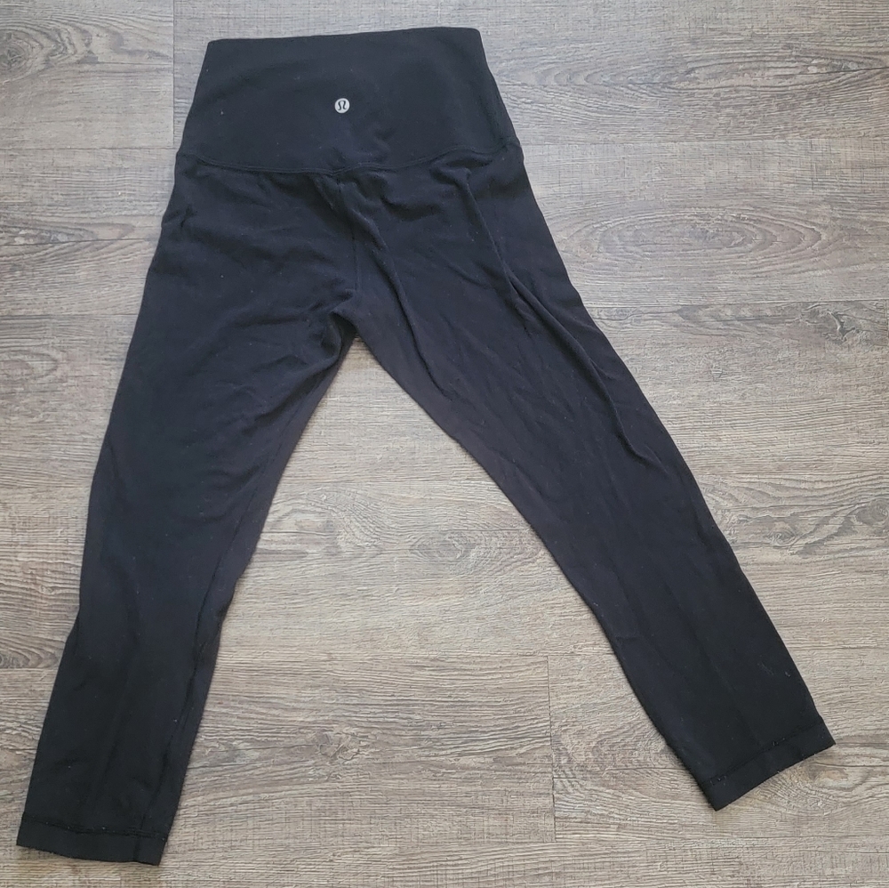 Lululemon size 4